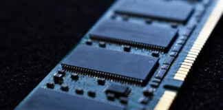The Chinese memory manufacturer everyone is talking about goes public, becoming the most valuable company in all of China