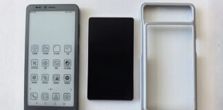 Lo smartphone per chi ama leggere: ha un display e-ink e un LCD rimovibile